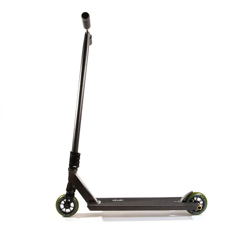 2022 North Tomahawk Complete Scooter Black 1